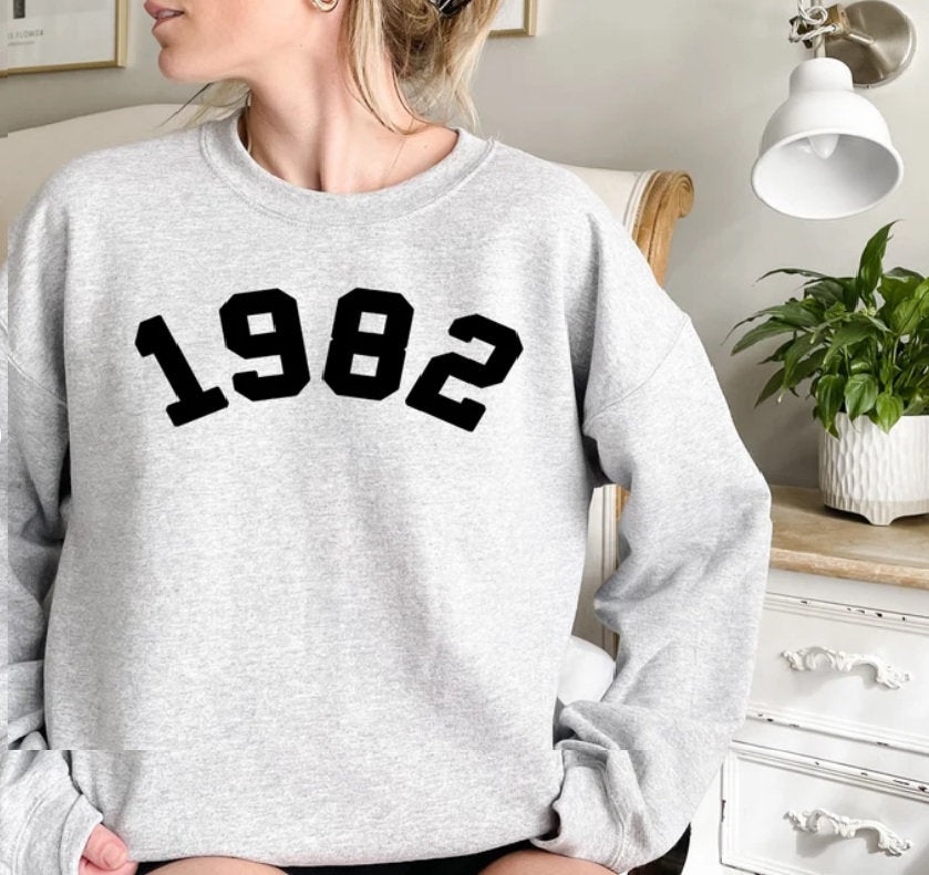 Custom 1982 sweatshirt, Your text sweatshirt, gift for man, gift for women, birthday shirt, 40th shirt, 39th shirt, gift for birthday