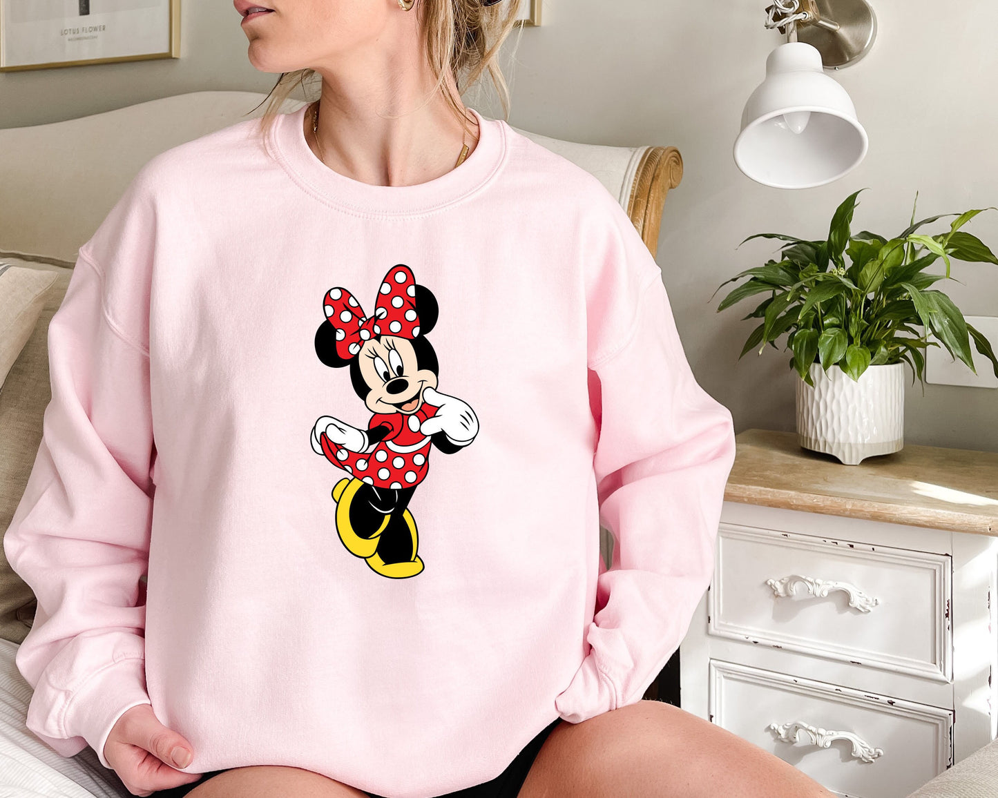 Retro Minnie mouse Sweatshirt, Walt Disney World Sweater, Disney Mickey Minnie Donald Goofy Sweater, Disney Vacation Sweater