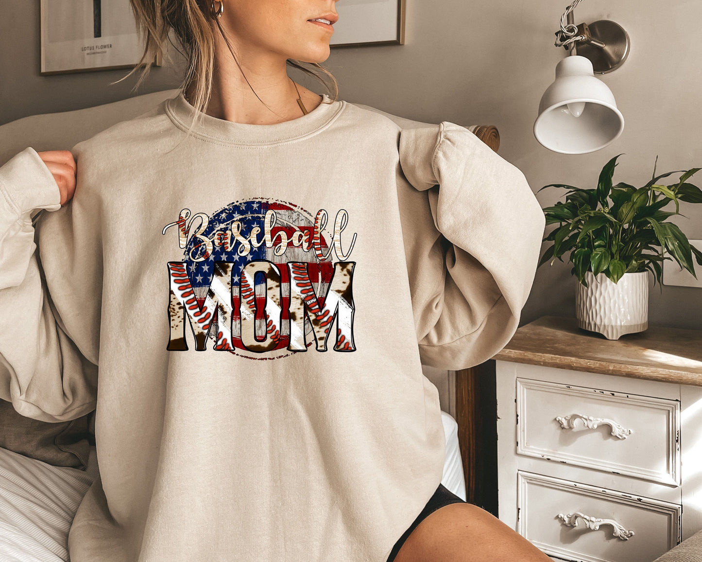 Vintage American Baseball USA Flag sweatshirt,Baseball Mom Sweatshirt,Baseball Dad Sweatshirt,Game Day Shirt,Baseball Season sweatshirt