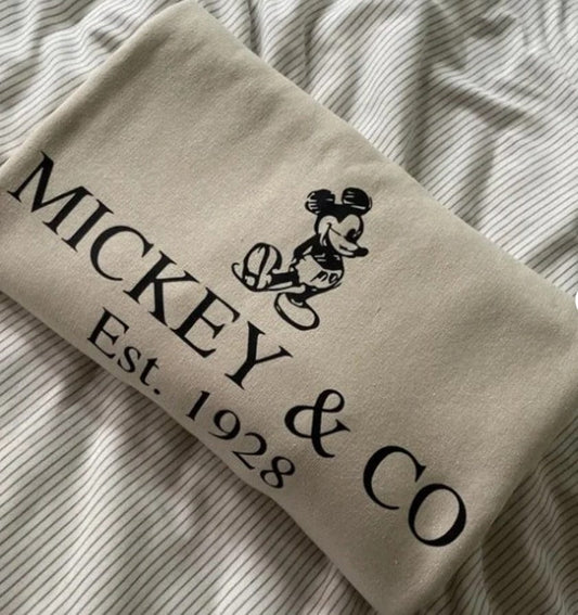 Mickey & Co sweatshirt, Disney Sweater, Disney Shirts , Unisex Sweatshirt, crewneck sweatshirt, Disney sweatshirts, Oversized sweatshirts