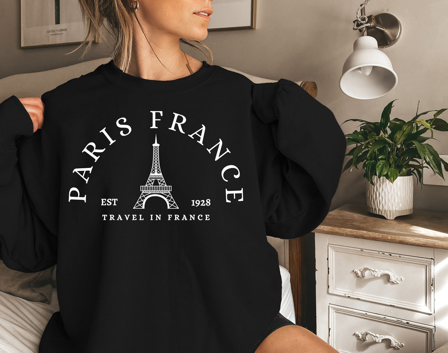 Paris France Sweatshirt,Eiffel Tower Sweatshirt,Travel To France Shirt,Collegiate Text,France Sweatshirt,Paris FR Crewneck Sweat,University