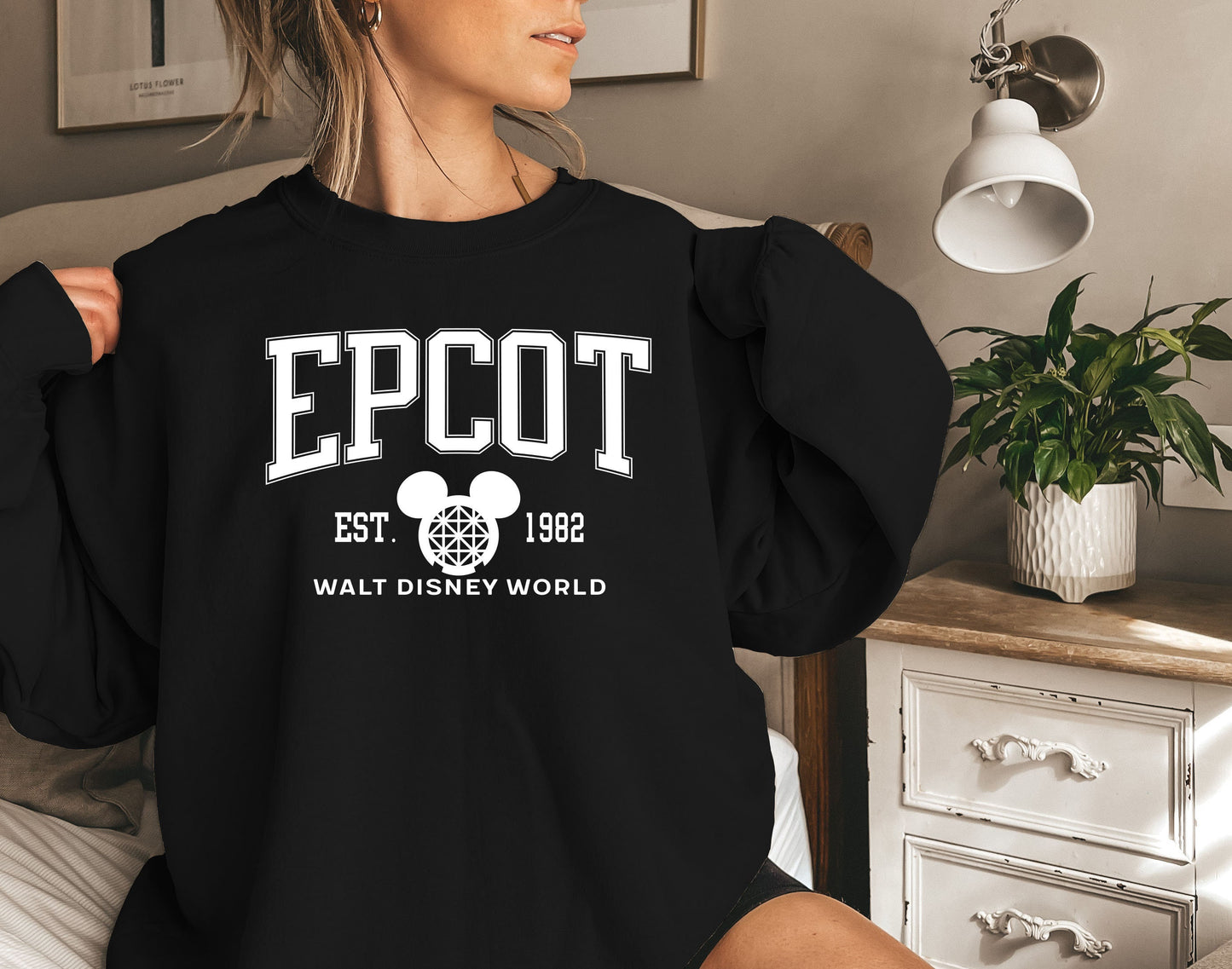 Disney Epcot 1982 Sweatshirt,Walt Disney World Sweatshirt,Disney Family Trip Shirt, Vintage Walt Disney World