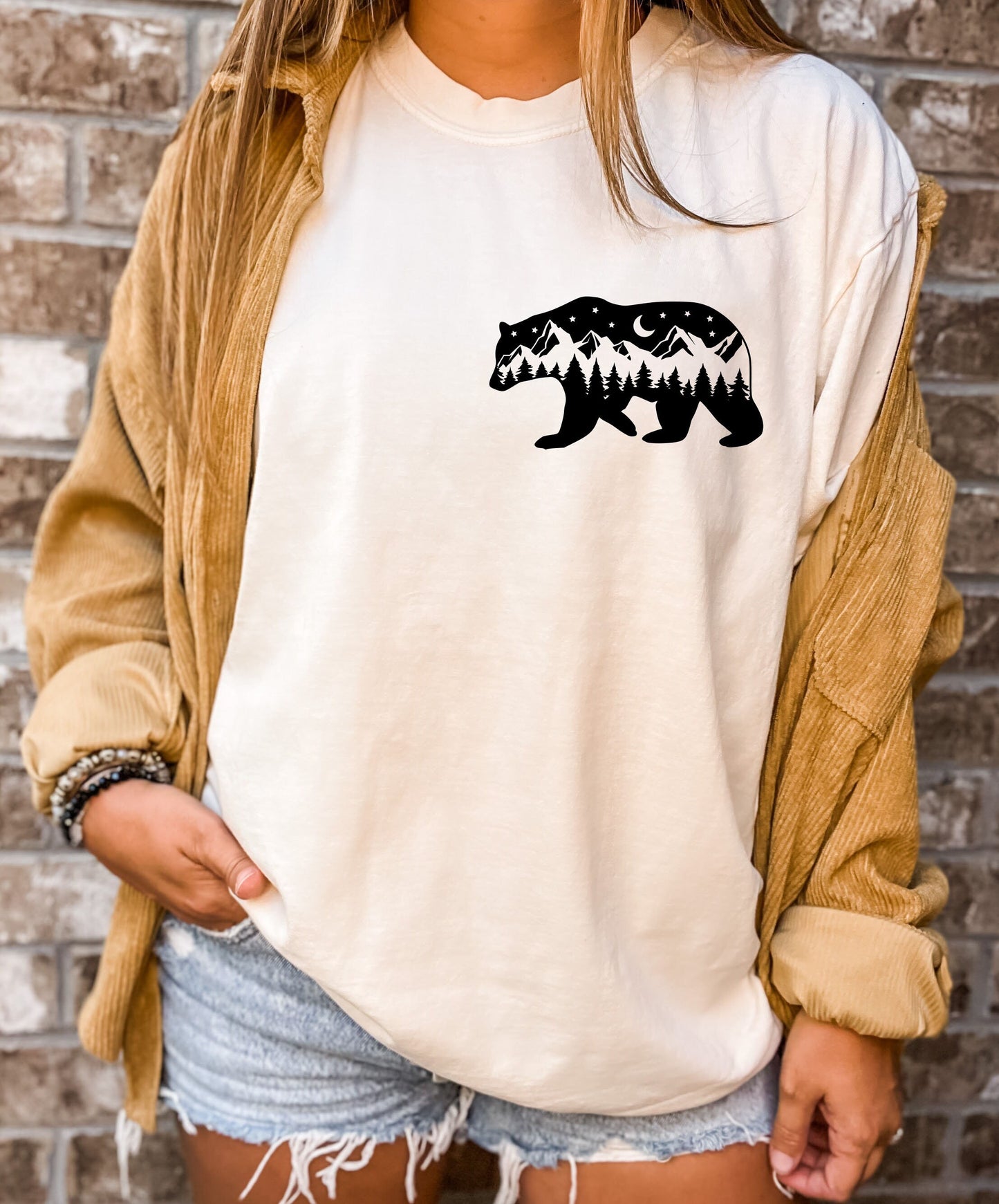 Comfort Colors Pocket Mountain Bear Shirt,Bear Shirt,Camping Shirt,Wilderness Travel,Nature Lover Shirt,Bear Hiking Shirt,Wanderlust