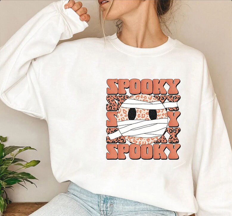 Spooky Face Sweatshirt,Retro Halloween tshirt,Halloween Shirt,Retro Fall Shirt,Fall Shirt,Spooky Season,halloween sweatshirt