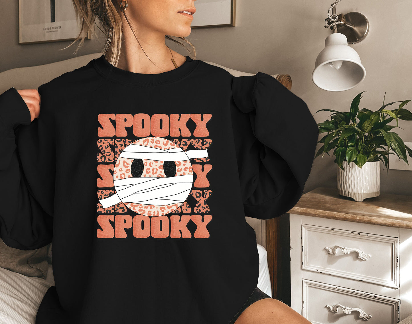 Spooky Face Sweatshirt,Retro Halloween tshirt,Halloween Shirt,Retro Fall Shirt,Fall Shirt,Spooky Season,halloween sweatshirt