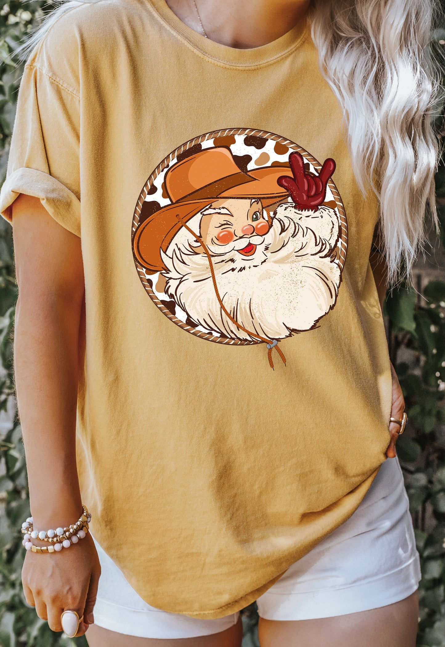 Comfort Colors Cowboy Santa Western Shirt,Howdy Retro Santa Shirt,Christmas Santa Vibes,Family Christmas ,Country Christmas,Christmas Gift