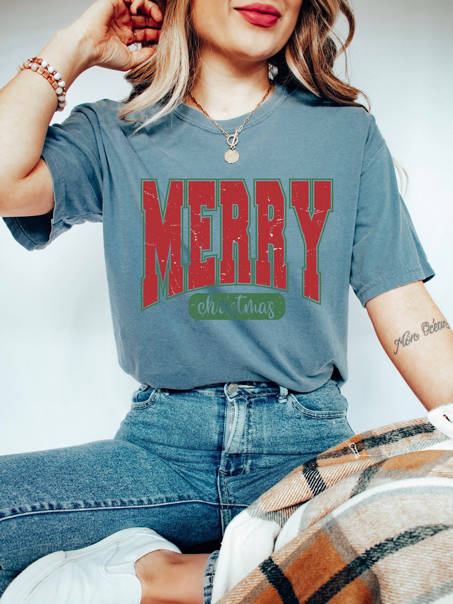 Merry Christmas Shirt,Christmas Shirt for Women,Christmas Crewneck Sweatshirt,Holiday Sweater,Christmas Gift,Christmas Family Sweatshirt