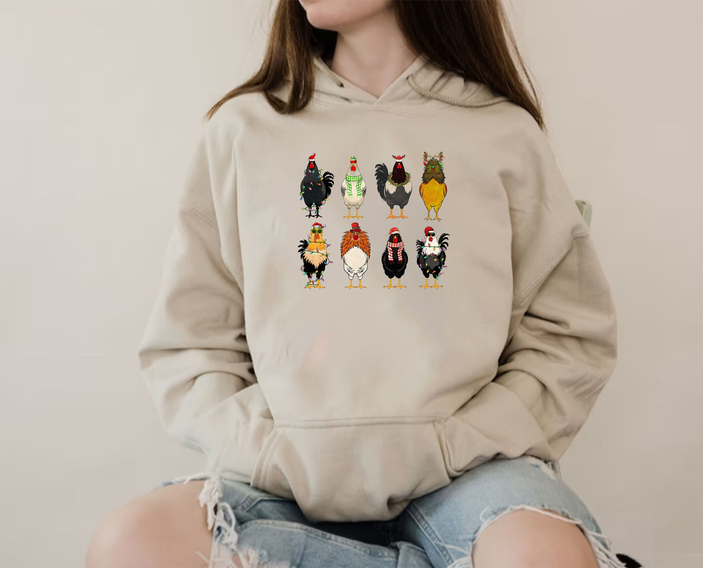 Cute Christmas Chickens Hoodıe,Christmas Farm Animal Sweatshirt,Chickens Lover Sweat,Christmas Crewneck,Holiday Sweatshirt,Christmas Lights