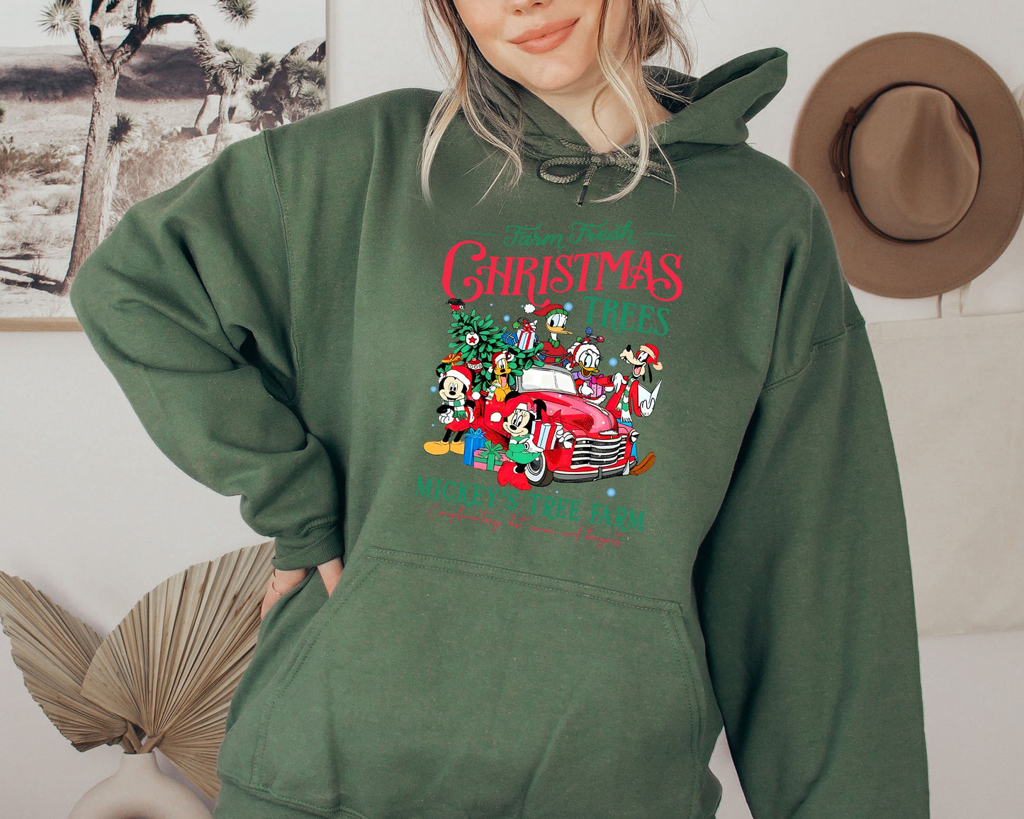 Vintage Disney Farm Fresh Hoodıe Mickeys Tree Farm,Mickey And Friends Christmas Sweatshirt,Christmas Disney Family,Chrıstmas Shırt,XMAS Tree