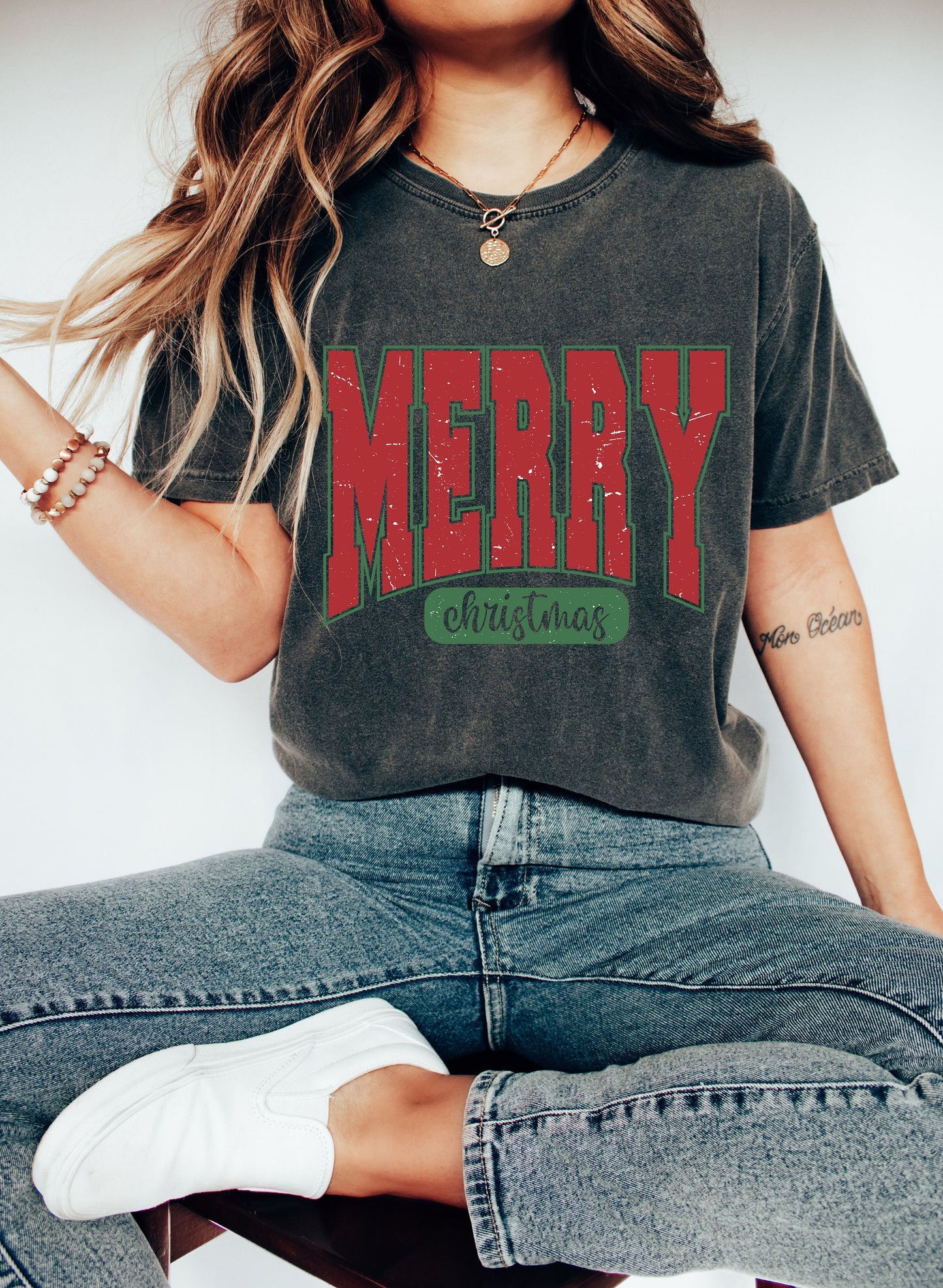 Merry Christmas Shirt,Christmas Shirt for Women,Christmas Crewneck Sweatshirt,Holiday Sweater,Christmas Gift,Christmas Family Sweatshirt